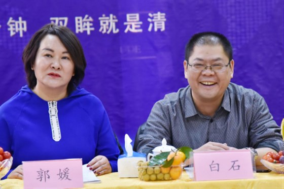 河南经贸院校知名莅临郑州易视界实业参观指导 图三