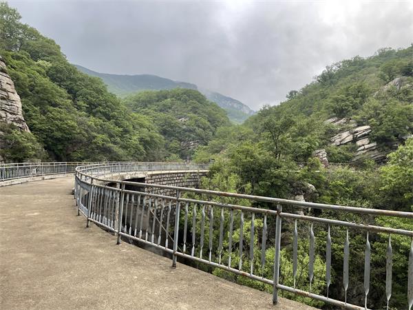 优美的峻极峰风景