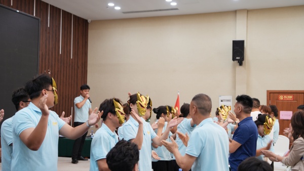 易视界2025年7月嘉奖会暨8月启动大会精彩瞬间