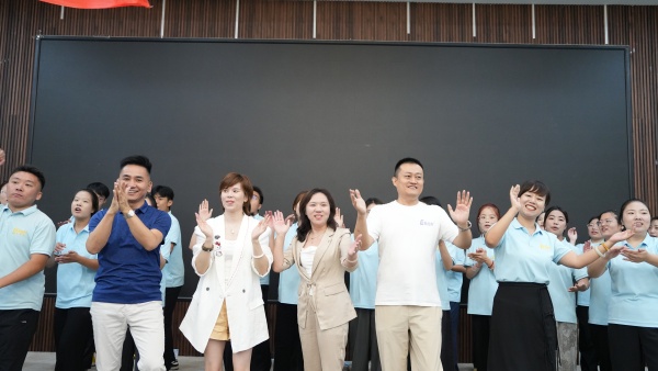 易视界2025年7月嘉奖会暨8月启动大会精彩瞬间