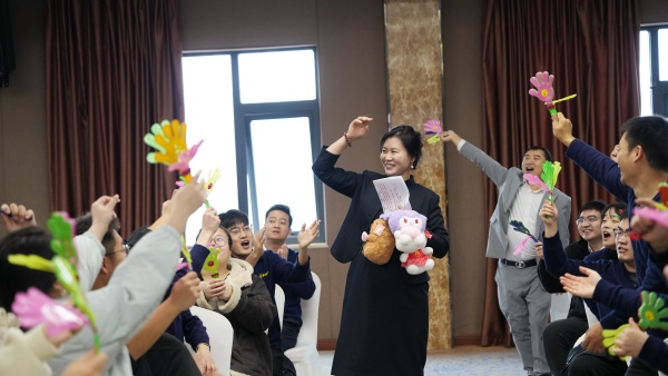 易视界2025年10月嘉奖会暨11月启动大会精彩瞬间