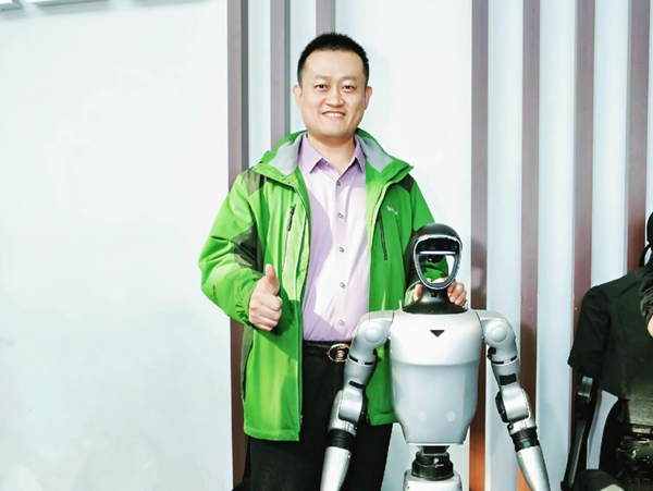 易视界品牌创始人走进杭州六小龙-宇树科技