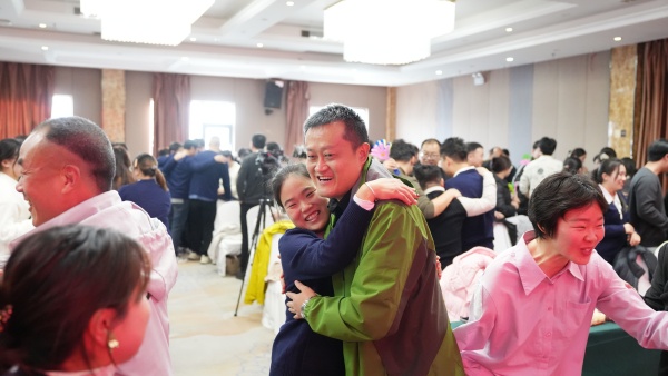 易视界2025年11月嘉奖会暨12月启动大会精彩图集