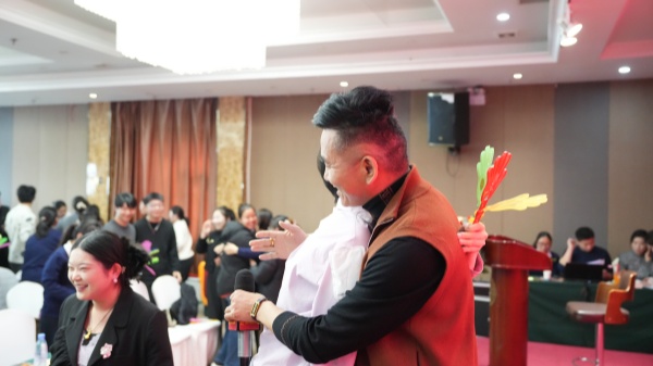 易视界2025年11月嘉奖会暨12月启动大会精彩图集