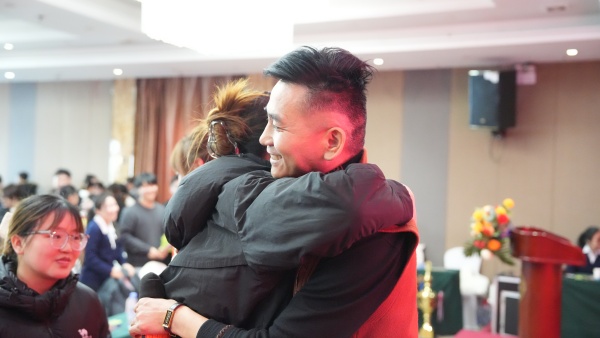 易视界2025年11月嘉奖会暨12月启动大会精彩图集