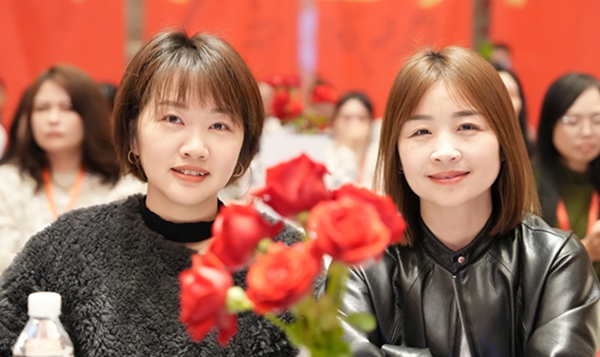 易视界“2026追光而行.蓄势生长”年会精彩图集