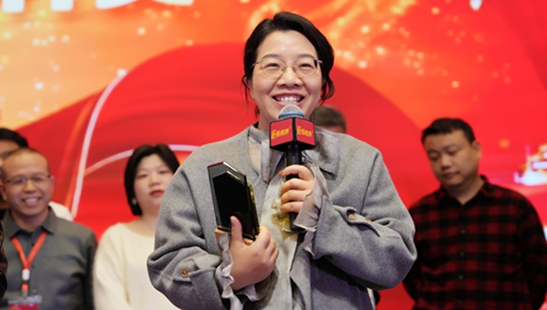 深耕实体连锁行业23载，她为何坚定选择易视界？