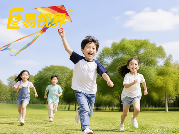 青少年近视怎么办 易视界视光中心