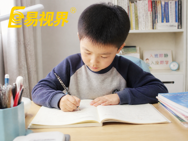青少年近视怎么补救 易视界视光中心